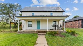 311 Rust Avenue, Gentry, AR 72734