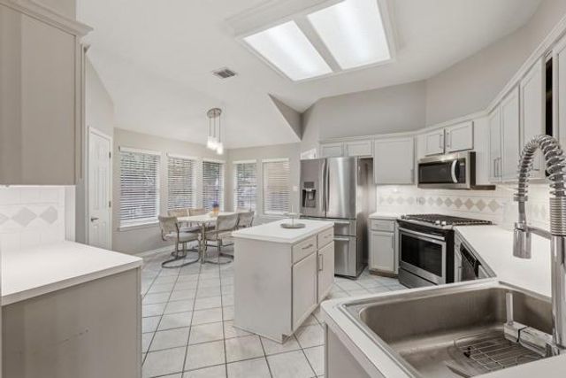 8314 Hunters Village Drive, Humble, TX 77346