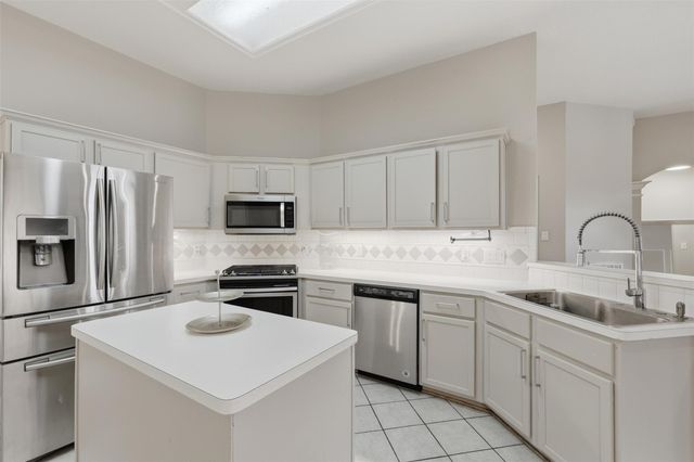 8314 Hunters Village Drive, Humble, TX 77346