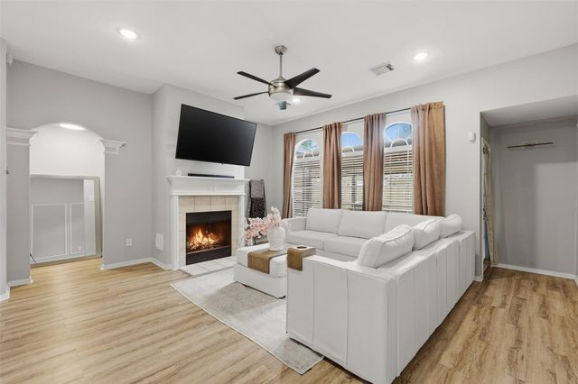 8314 Hunters Village Drive, Humble, TX 77346