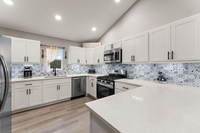 5653 S 425 W, La Porte, IN 46350