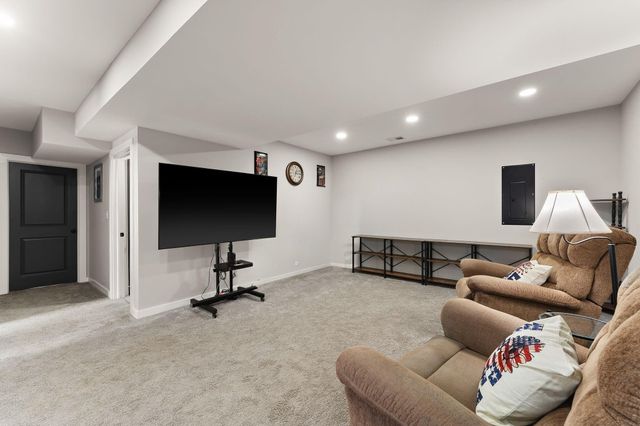 5653 S 425 W, La Porte, IN 46350