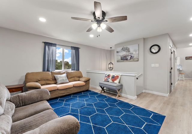 5653 S 425 W, La Porte, IN 46350
