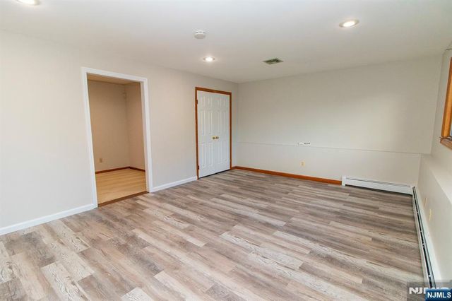 6 Donor Avenue, Elmwood Park, NJ 07407