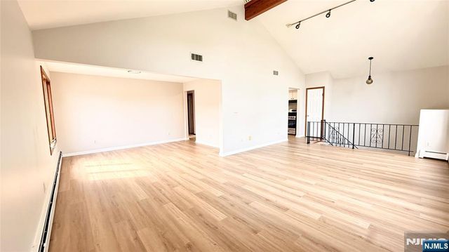 6 Donor Avenue, Elmwood Park, NJ 07407