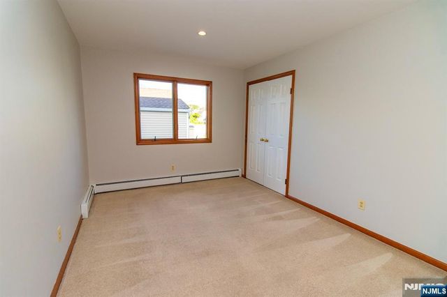 6 Donor Avenue, Elmwood Park, NJ 07407