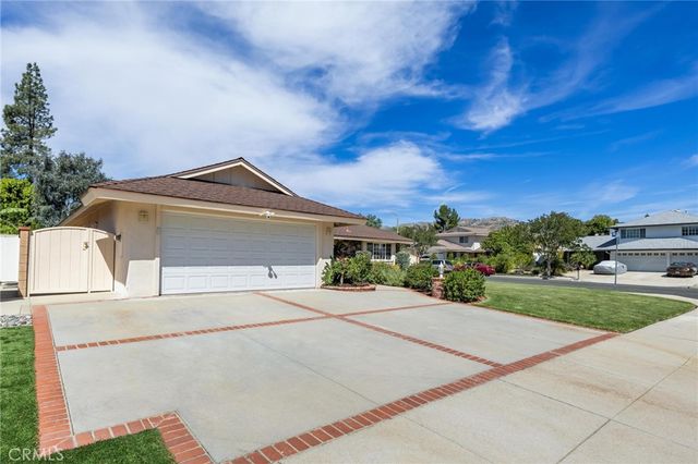 10983 Topeka Drive, Northridge, CA 91326