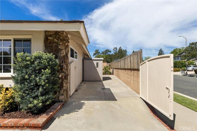 10983 Topeka Drive, Northridge, CA 91326