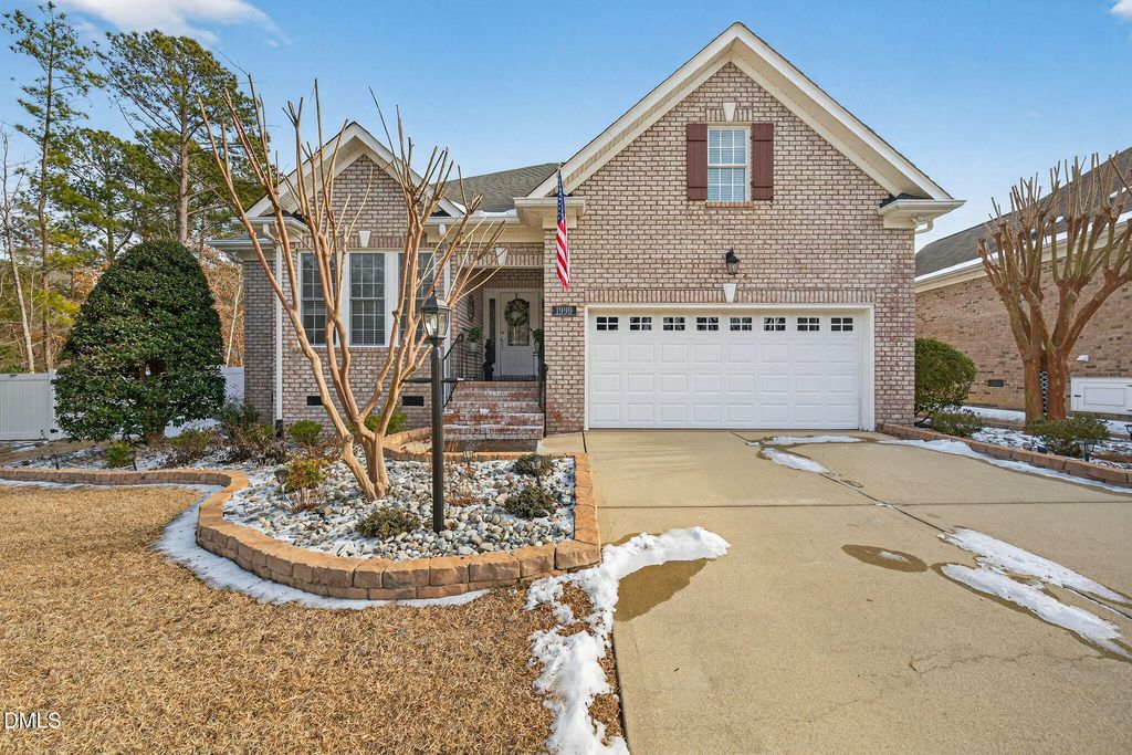 1990 N Tansea Court, Fuquay Varina, NC 27526
