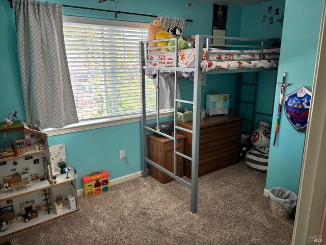 2322 Iroquois St, Santa Rosa, CA 95403