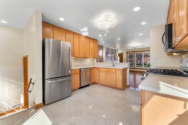1412 Balmoral Avenue, Westchester, IL 60154
