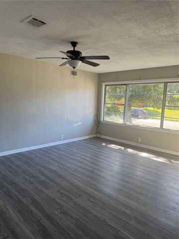 7947 Glenscott Street, Houston, TX 77061