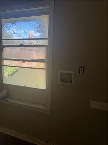 7947 Glenscott Street, Houston, TX 77061