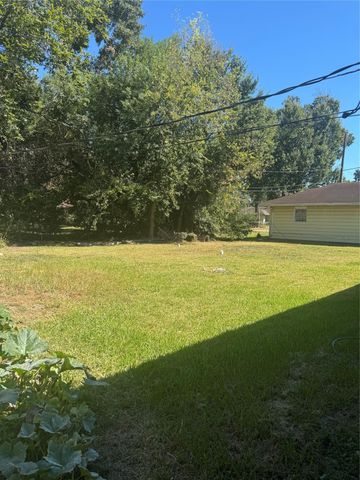 7947 Glenscott Street, Houston, TX 77061