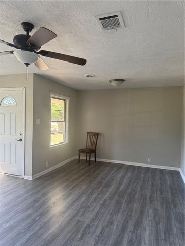 7947 Glenscott Street, Houston, TX 77061