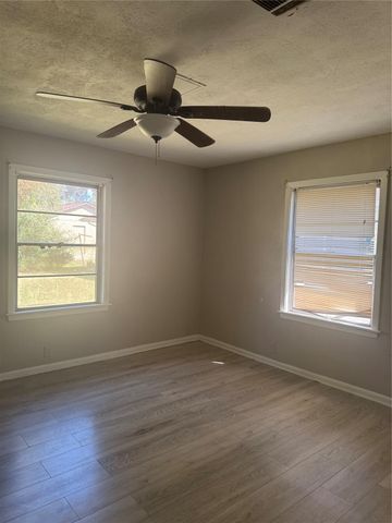 7947 Glenscott Street, Houston, TX 77061