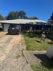 7947 Glenscott Street, Houston, TX 77061