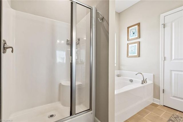 8629 Stone Valley Drive, Clemmons, NC 27012