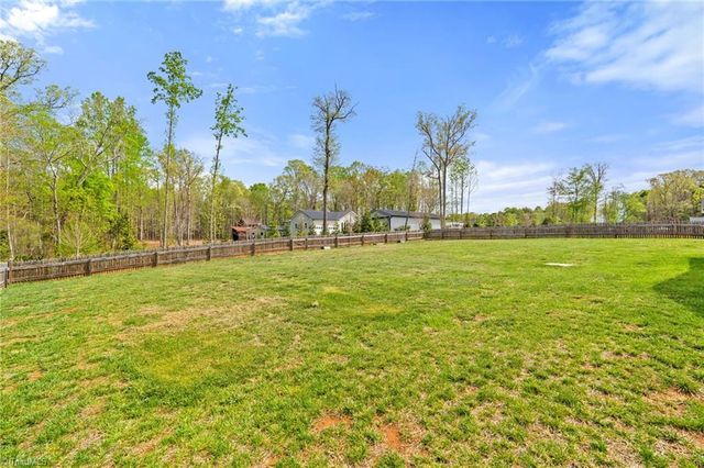 8629 Stone Valley Drive, Clemmons, NC 27012