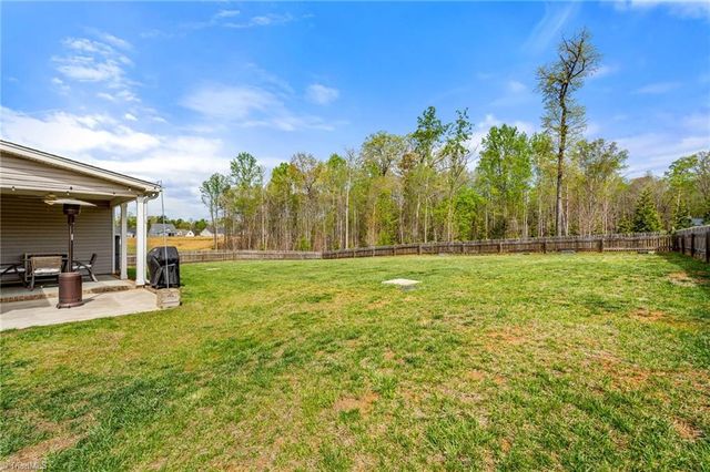 8629 Stone Valley Drive, Clemmons, NC 27012