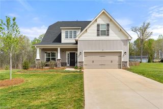 8629 Stone Valley Drive, Clemmons, NC 27012