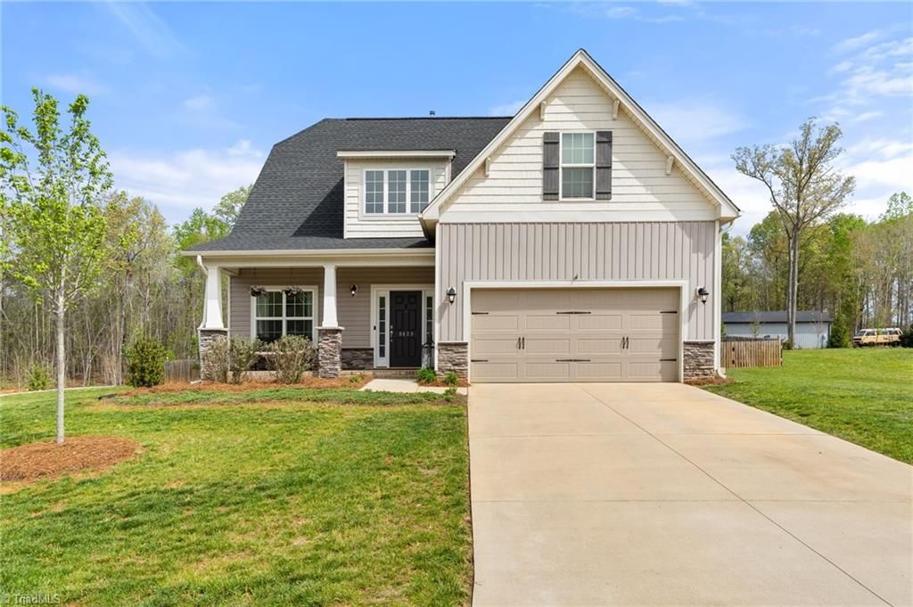 8629 Stone Valley Drive, Clemmons, NC 27012