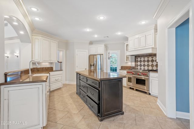 517 Cassidy Drive, Jennings, LA 70546