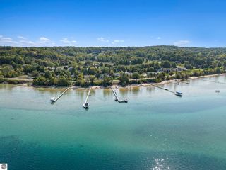 12016 Peninsula Drive, Traverse City, MI 49686