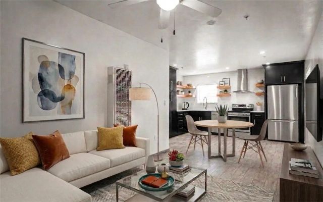 554 W 93rd, Los Angeles, CA 90044