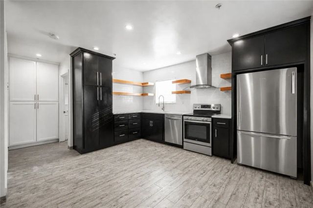 554 W 93rd, Los Angeles, CA 90044
