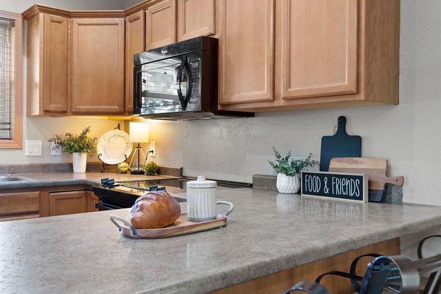 1136 MISTLETOE LANE, Winneconne, WI 54986