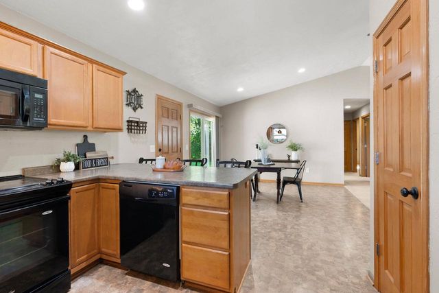 1136 MISTLETOE LANE, Winneconne, WI 54986