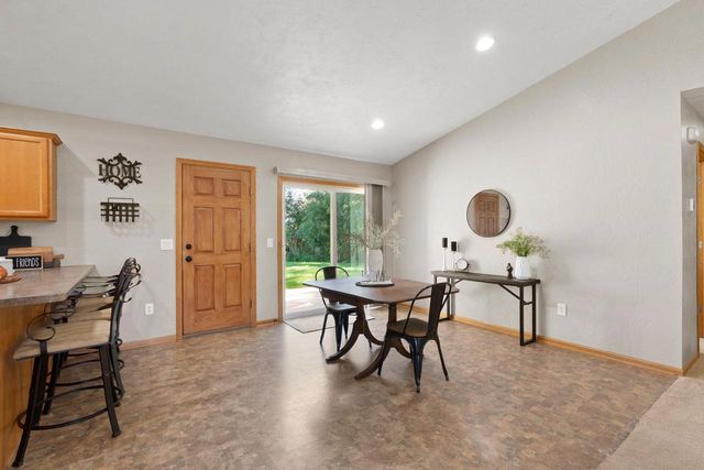 1136 MISTLETOE LANE, Winneconne, WI 54986