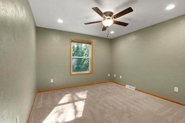 1136 MISTLETOE LANE, Winneconne, WI 54986