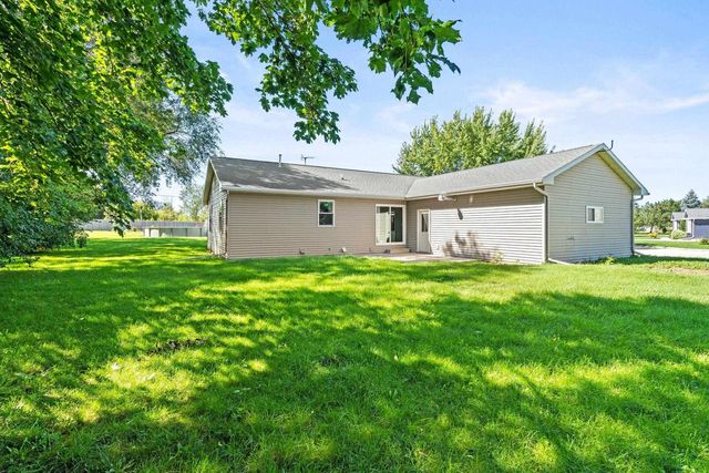 1136 MISTLETOE LANE, Winneconne, WI 54986
