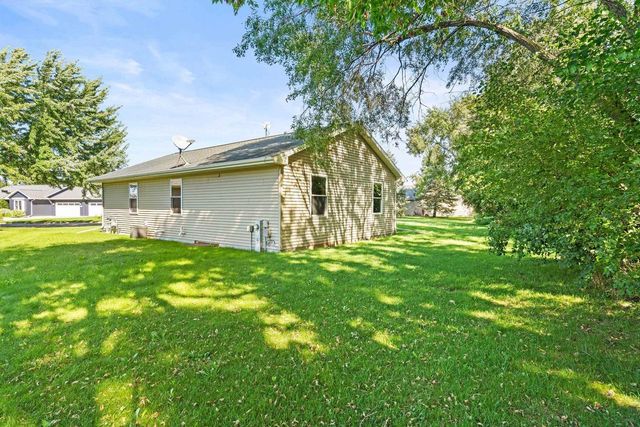 1136 MISTLETOE LANE, Winneconne, WI 54986