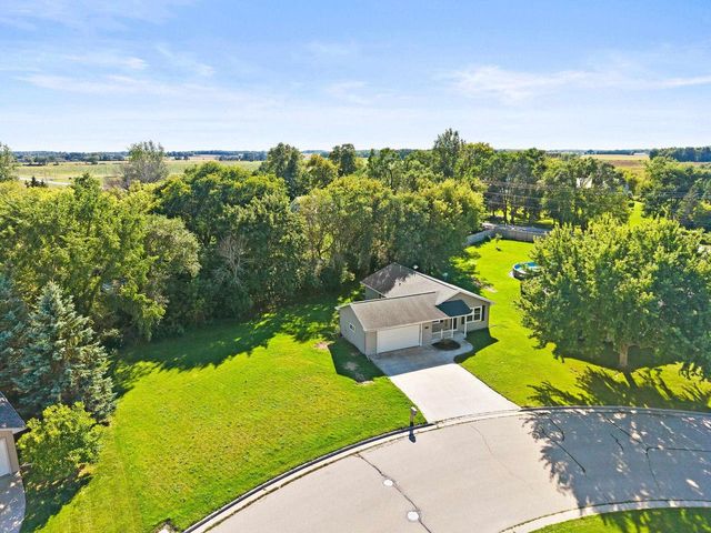 1136 MISTLETOE LANE, Winneconne, WI 54986