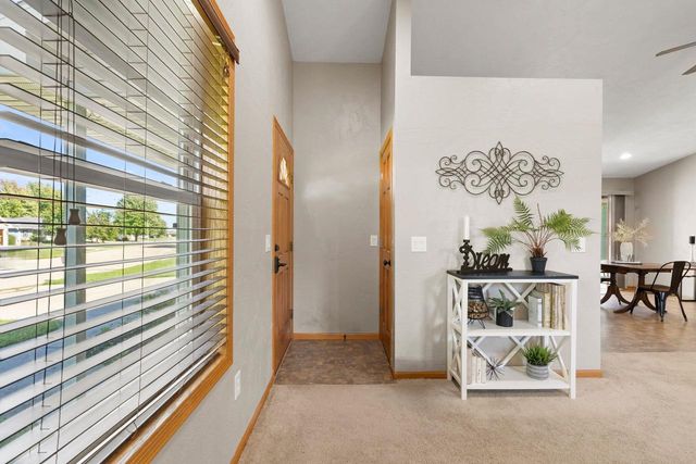 1136 MISTLETOE LANE, Winneconne, WI 54986