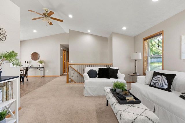 1136 MISTLETOE LANE, Winneconne, WI 54986
