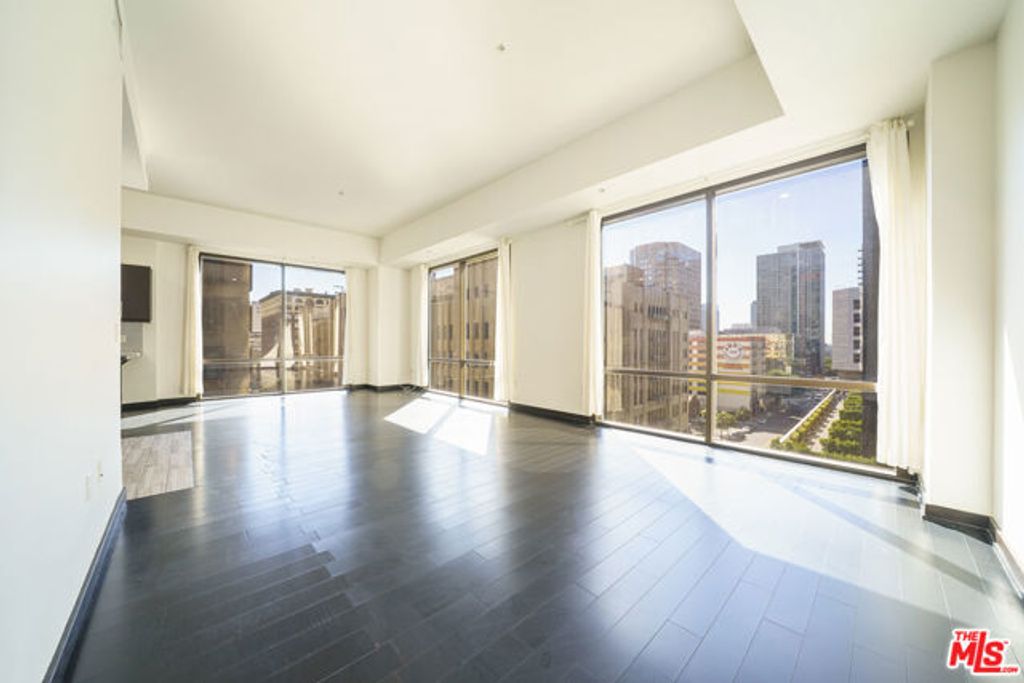 655 S Hope Street 704, Los Angeles, CA 90017