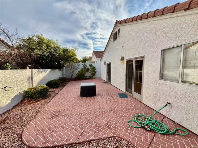 280 Pear Meadow Street, Henderson, NV 89012