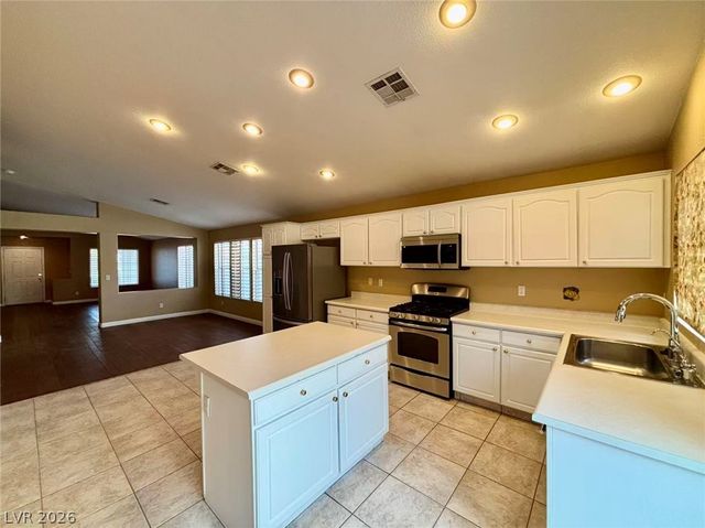 280 Pear Meadow Street, Henderson, NV 89012