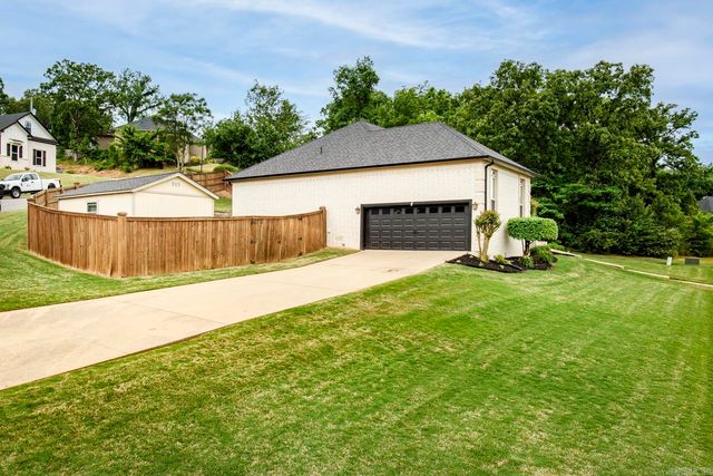 41 Oakbrooke Drive, Sherwood, AR 72120