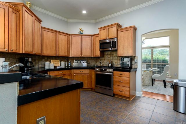 41 Oakbrooke Drive, Sherwood, AR 72120
