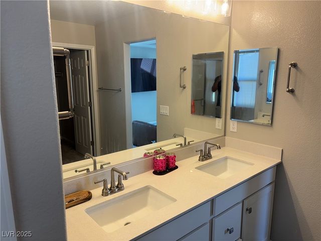 10205 Starlit Canyon Court, Las Vegas, NV 89141