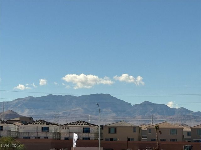 10205 Starlit Canyon Court, Las Vegas, NV 89141