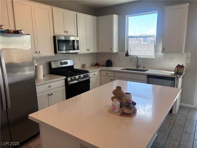 10205 Starlit Canyon Court, Las Vegas, NV 89141