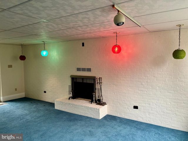 19 HEMLOCK DRIVE, Mechanicsburg, PA 17055