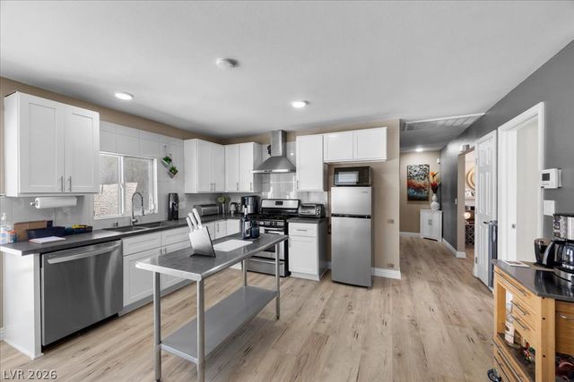 7205 Fenway Avenue, Las Vegas, NV 89147