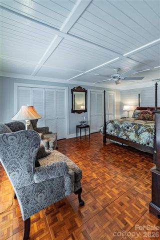 369 Deals Gap Road, Robbinsville, NC 28771